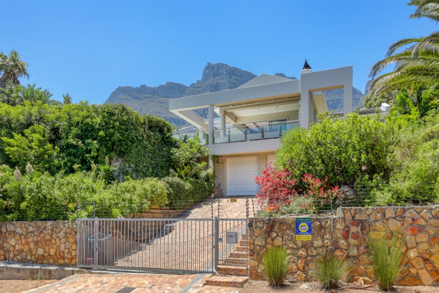 To Let 4 Bedroom Property for Rent in Bakoven Western Cape